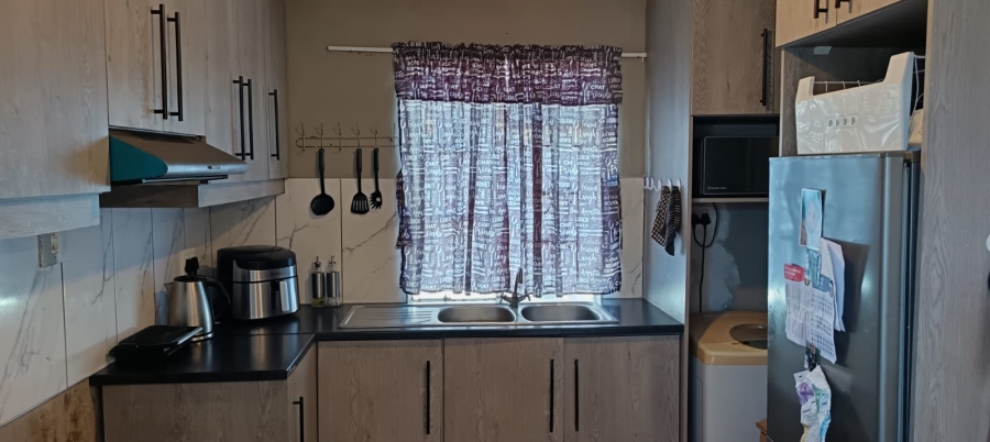 1 Bedroom Property for Sale in Avian Park Western Cape